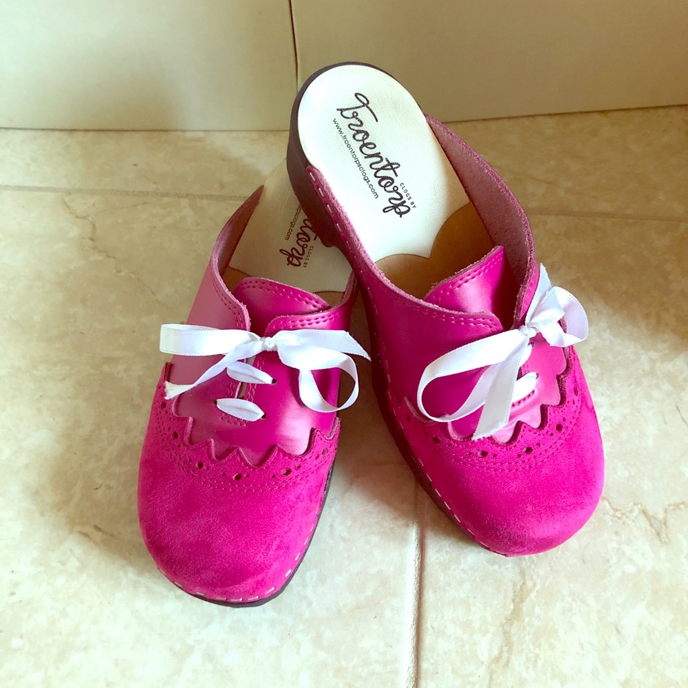 Pink Suede Clogs - Troentorp from Sweden